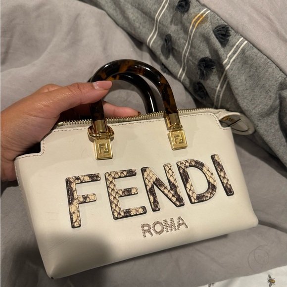 Fendi bag - Picture 2 of 2